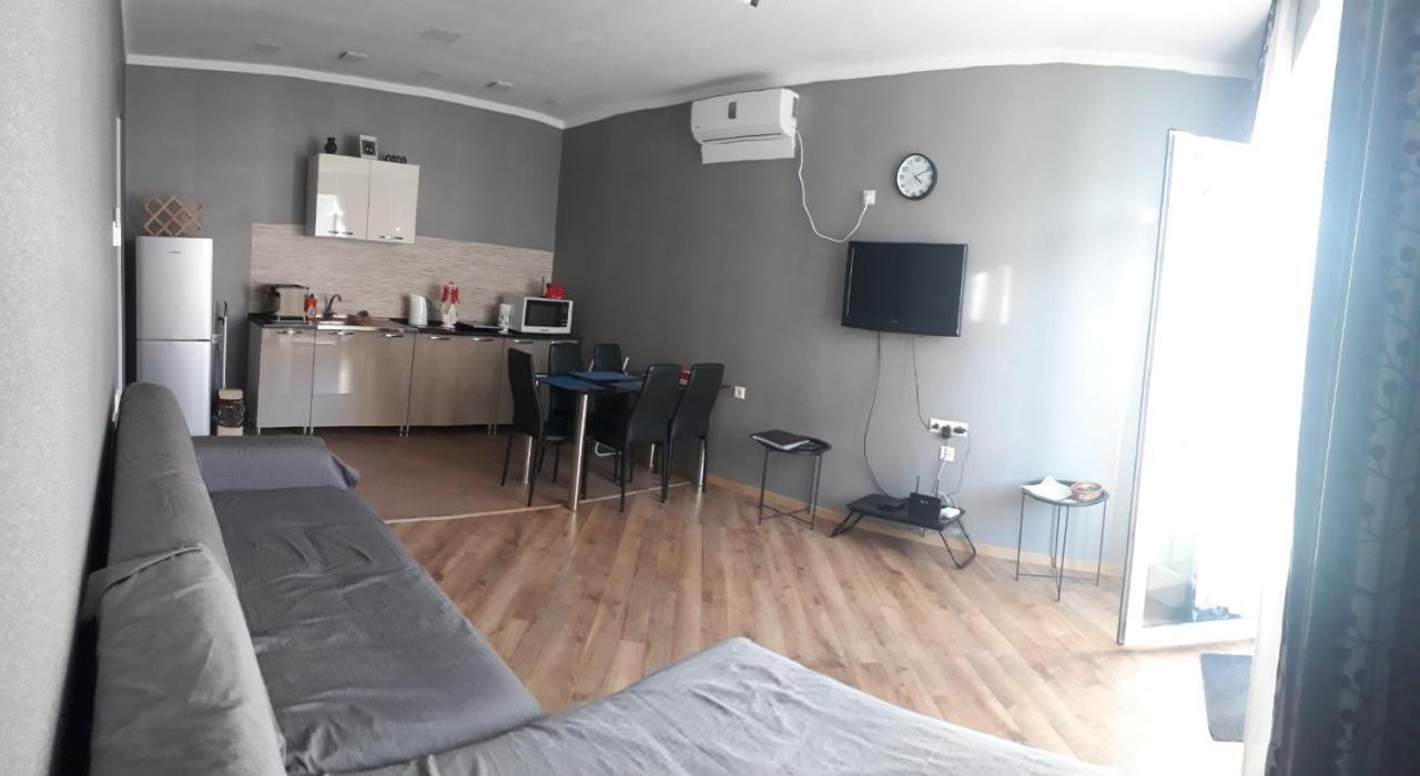 Ann'S Apartment Tbilisi Ngoại thất bức ảnh