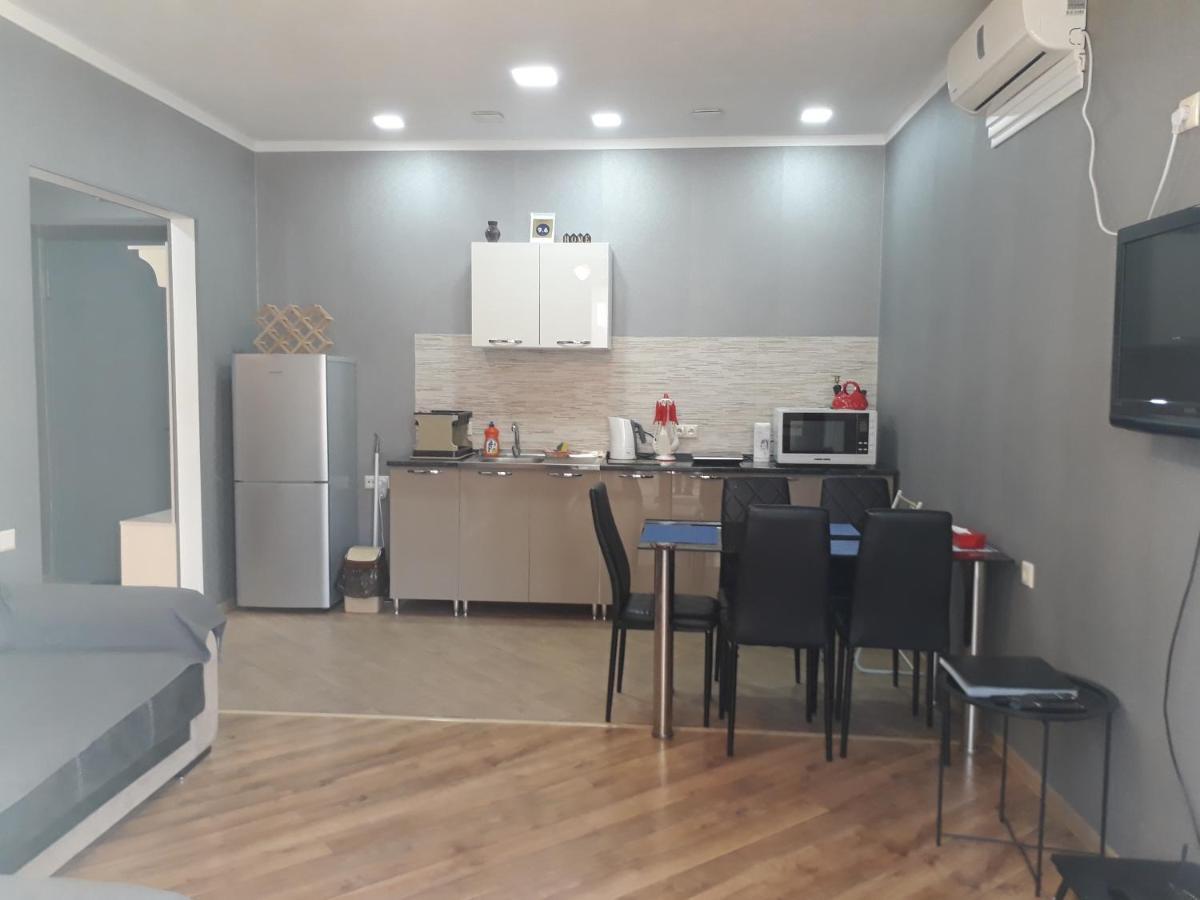Ann'S Apartment Tbilisi Ngoại thất bức ảnh
