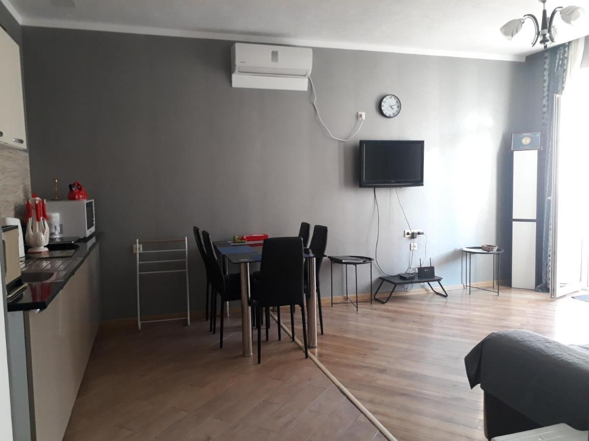Ann'S Apartment Tbilisi Ngoại thất bức ảnh